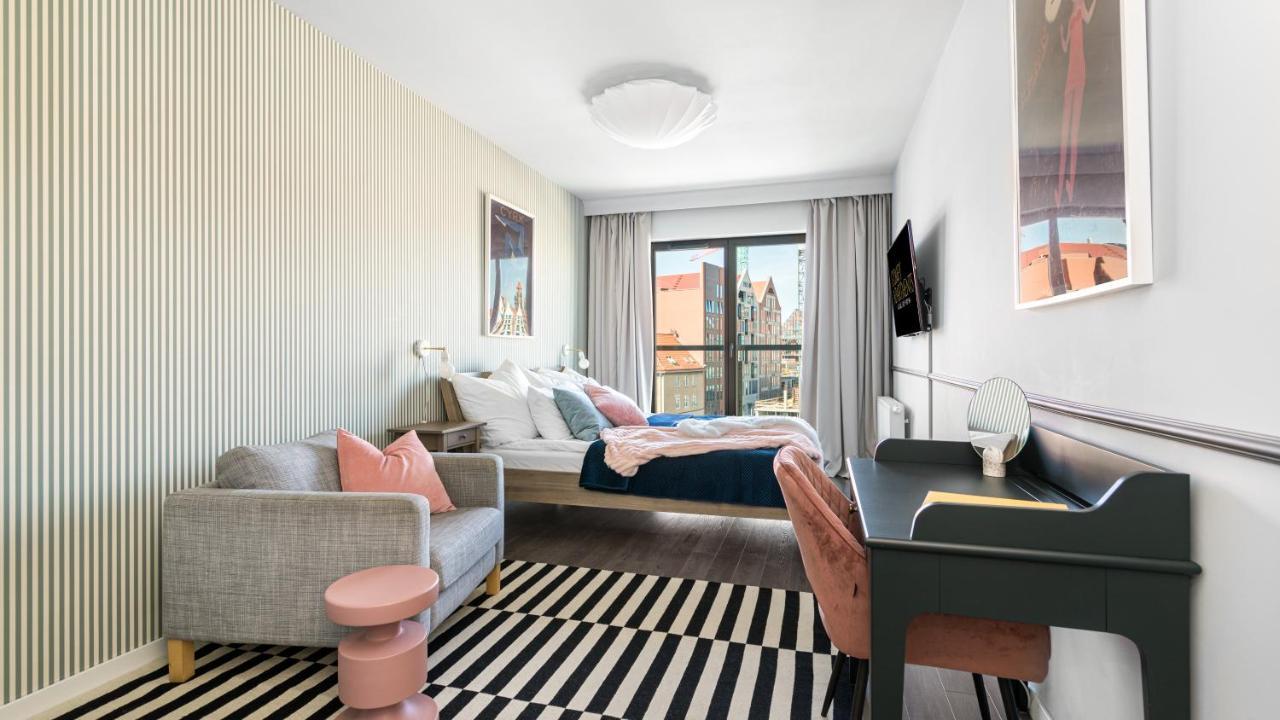 Waterlane W Oknami Na Rzeke - Marina View - Comfy Apartments กดัญสก์ ภายนอก รูปภาพ